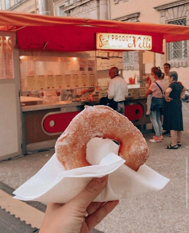 Piazza Napoleone Sweet Apartment ルッカ エクステリア 写真